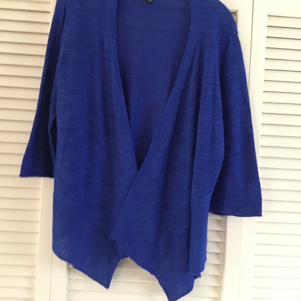 Alfani Women’s size L royal blue cardigan.
